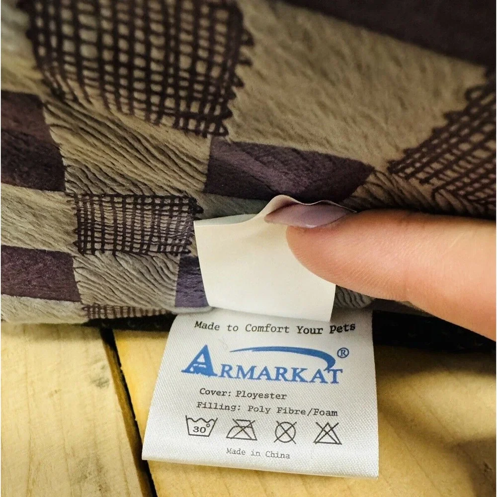Armarkat‎ Cuddle Cave Dog Cat Pet Bed Purple Checkered Small
